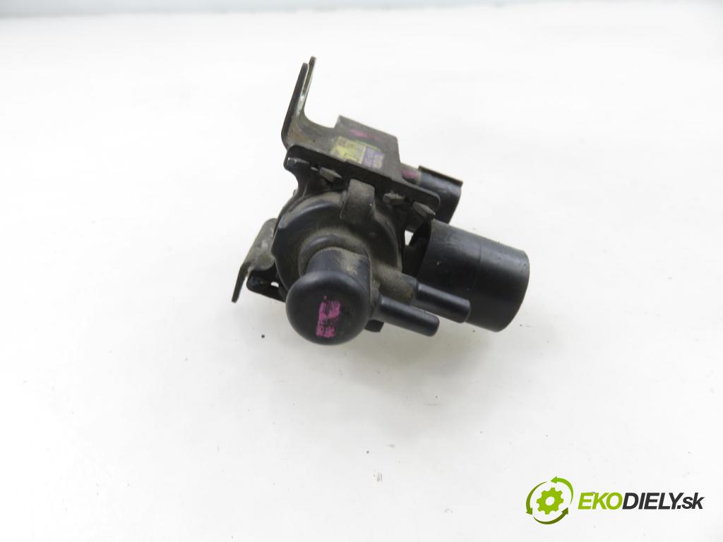 TOYOTA YARIS (_P1_) HB 2004 55,00 1.4 D-4D (NLP10_) - 1ND-TV 1364,00 ELEKTROVENTIL: VAKUUM: 2581933010 ; 1397000790