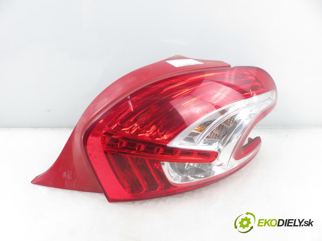PEUGEOT 208 I (CA_, CC_) HB 2013 88,00 1.6 VTI - 5FS (EP6C) 1598,00 světlo pravé zadní 79998D