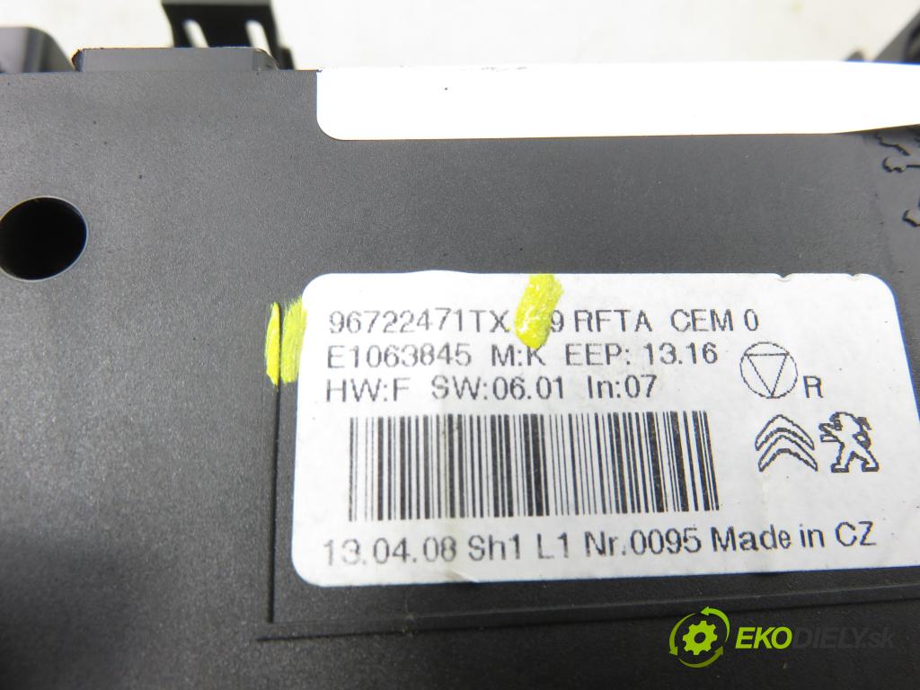 PEUGEOT 208 I (CA_, CC_) HB 2013 88,00 1.6 - 5FS (EP6C) 1598,00 Panel kúrenia KLIMATRONIK 96722471TX