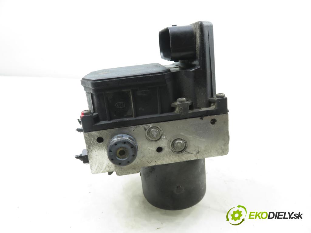 AUDI A4 (8E2, B6) SEDAN 2001 96,00 1.9 TDI - AWX 1896,00 Pumpa ABS 0265950011 ; 0265225048 ; 8E0614517 (Pumpa ABS)