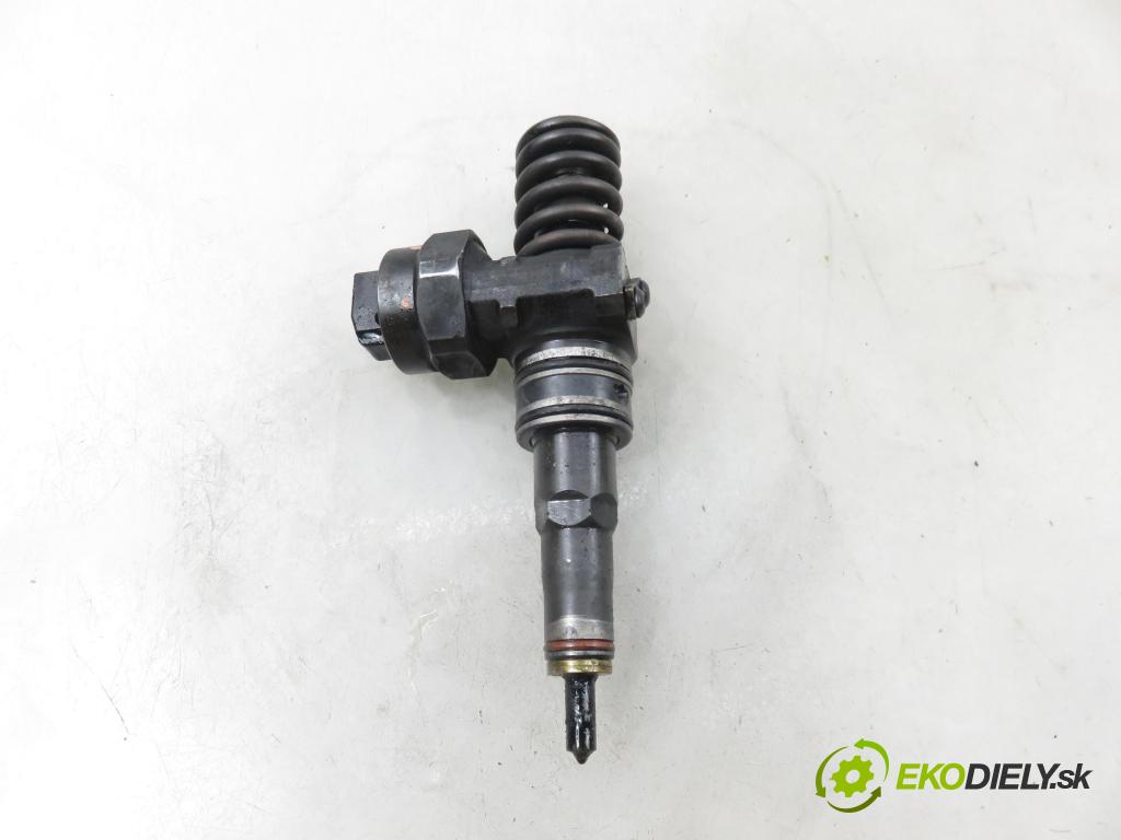 VW PASSAT B5 Variant (3B5) KOMBI 1999 85,00 1.9 TDI - AJM 1896,00 vstříkovač 038130073F ; 0414720007 (Vstřikovač paliva)