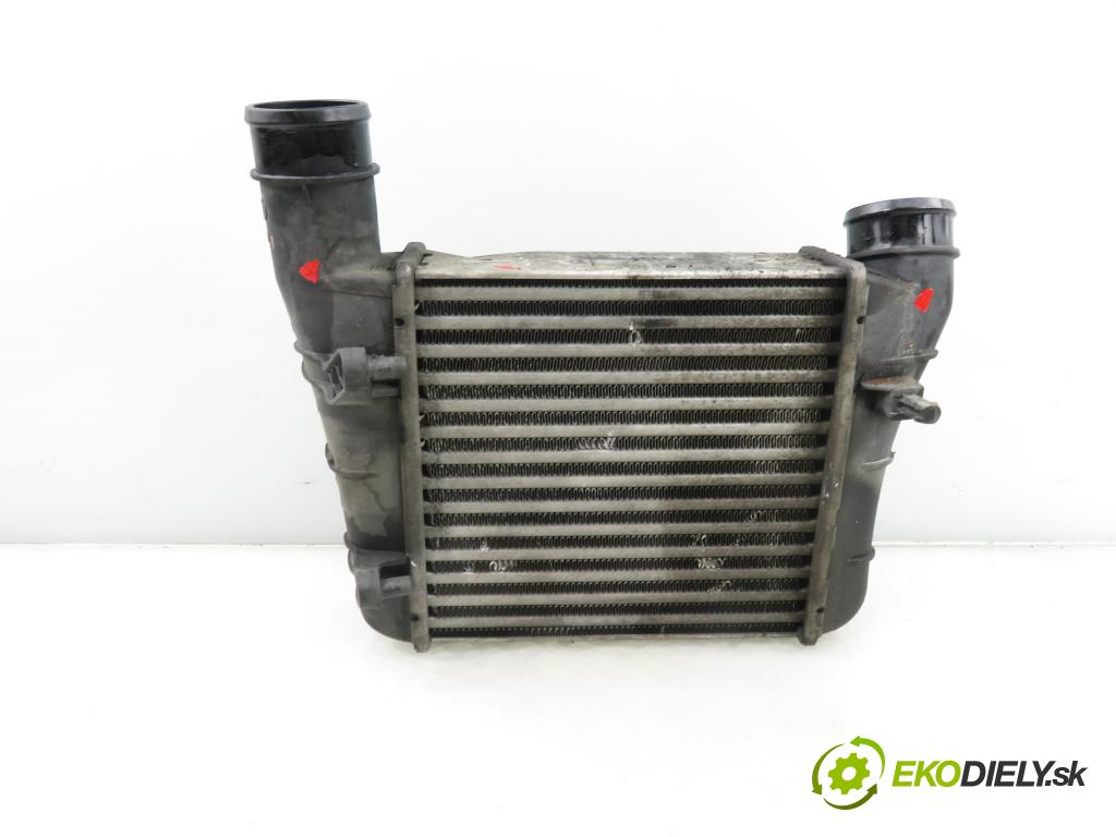 AUDI A4 (8E2, B6) SEDAN 2001 96,00 1.9 TDI PD 130 - AWX 1896,00 chladič intercooler 8E0145805F