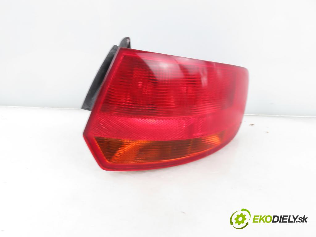 AUDI A3 Sportback (8PA) HB 2005 103,00 2.0 TDI 16V - BKD 1968,00 světlo pravé zadní 8P4945096