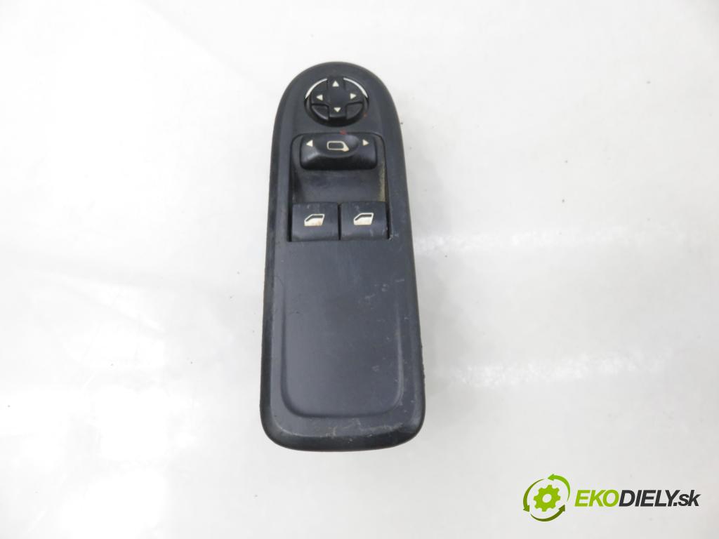 PEUGEOT 308 SW KOMBI 2008 88,00 1.6 16V - 5FW (EP6) 1598,00 Panel ovládania okien 96565186XT
