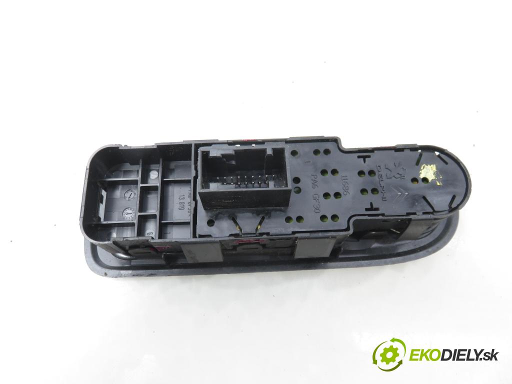 PEUGEOT 308 SW KOMBI 2008 88,00 1.6 16V - 5FW (EP6) 1598,00 Panel ovládaní oken 96565186XT