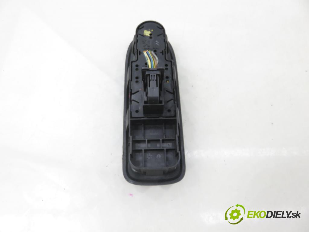 PEUGEOT 308 SW KOMBI 2008 88,00 1.6 16V - 5FW (EP6) 1598,00 Panel ovládaní oken 96565186XT