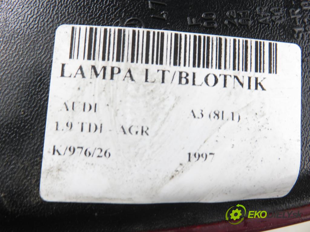 AUDI A3 (8L1) HB 1997 66,00 1.9 TDI - AGR 1896,00 světlo levé zadní