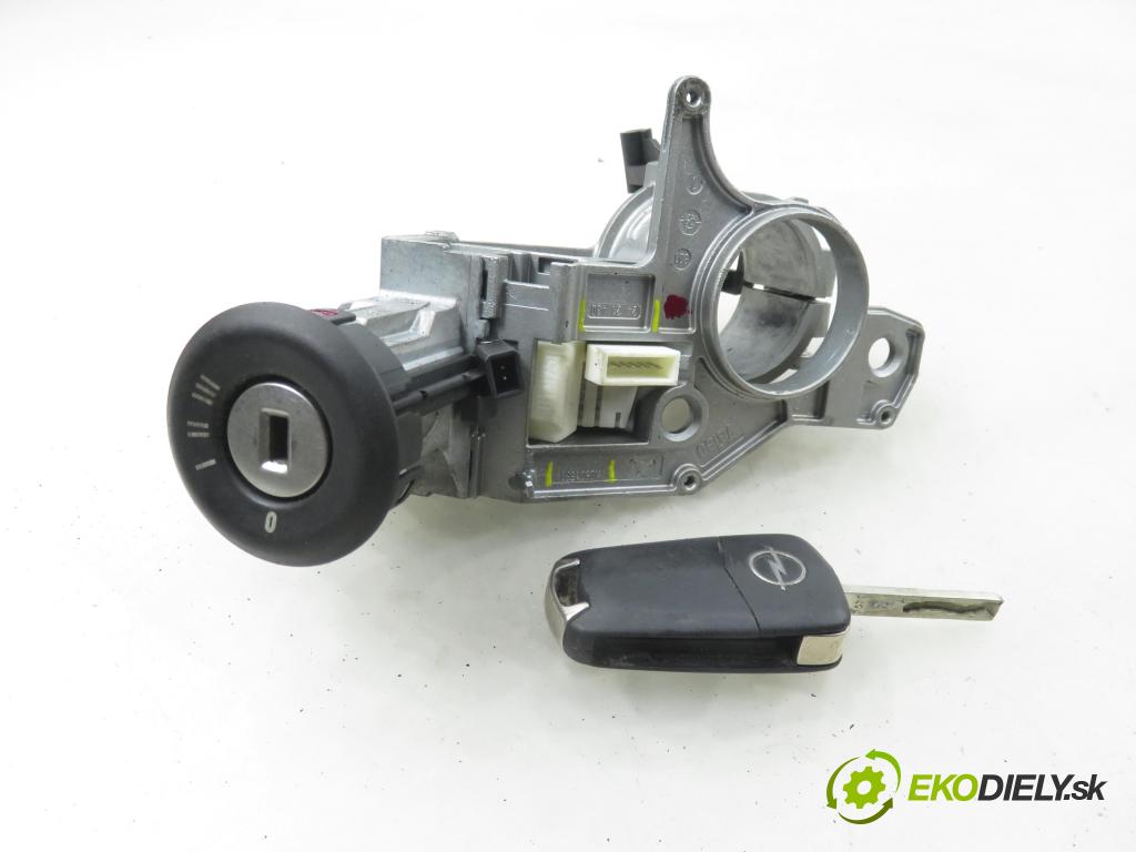 OPEL ASTRA H (A04) HB 2004 74,00 1.7 CDTI - Z 17 DTH 1686,00 spinačka / zámky 2421430 ; N0501881