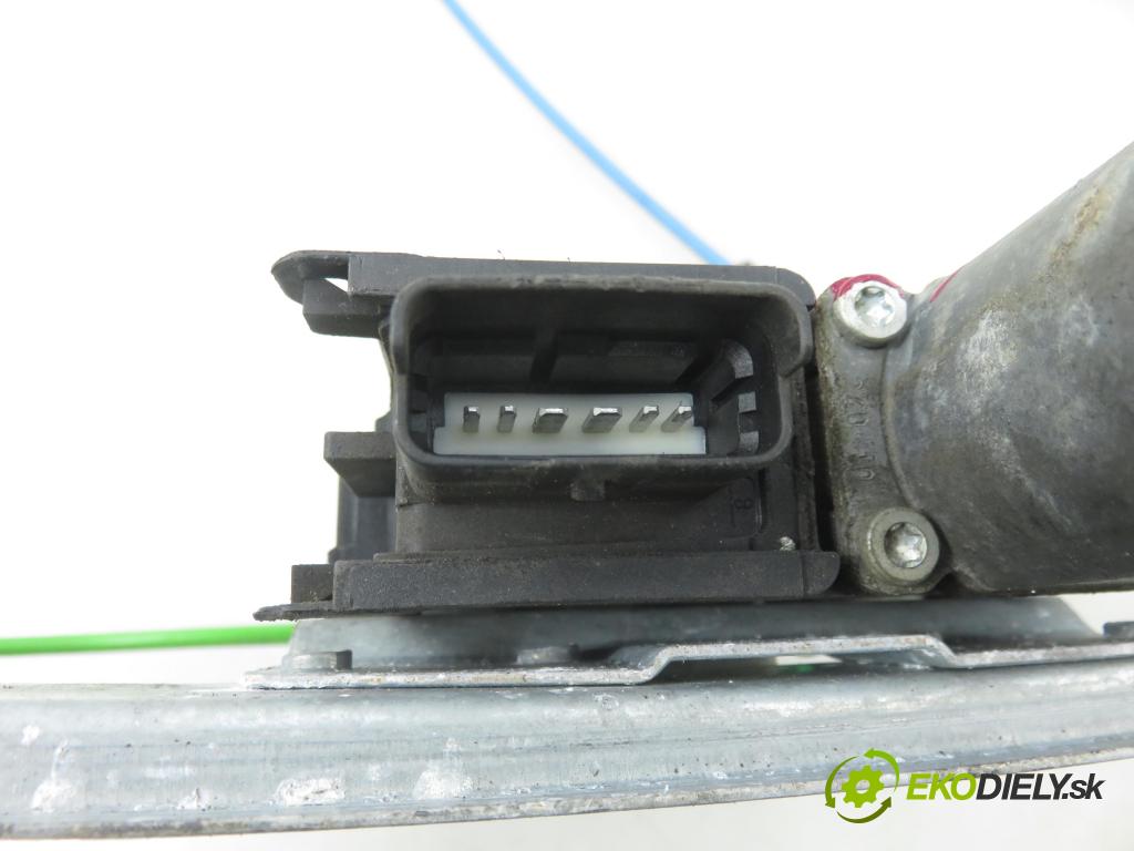 CITROEN C5 III Break (RW_) KOMBI 2009 80,00 1.6 HDi 110 - 9HZ (DV6TED4) 1560,00 Mechanizmus okien 128000781 ; 130822444