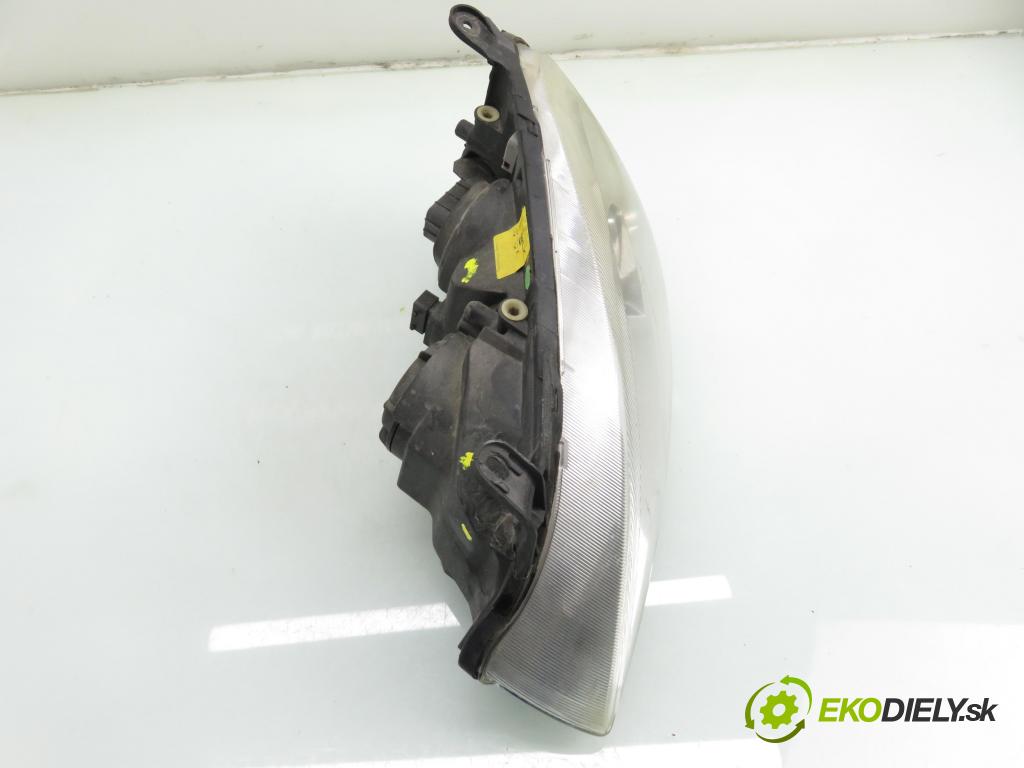 OPEL CORSA C (X01) HB 2002 43,00 1 - Z 10 XE 973,00 světlo LP 0301172205