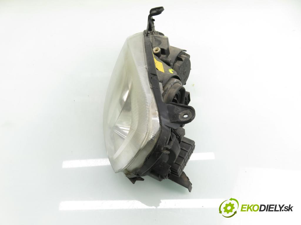 OPEL CORSA C (X01) HB 2002 43,00 1 - Z 10 XE 973,00 světlo LP 0301172205