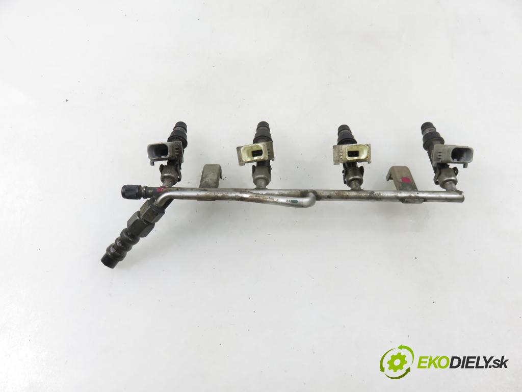 OPEL ZAFIRA A Nadwozie Wielkopojemne (MPV) (T98)  MINIVAN 2004 74,00 1.6 16V - Z 16 XE 1598,00 lišta vstřikovací 25313846 (Vstřikovací lišta)