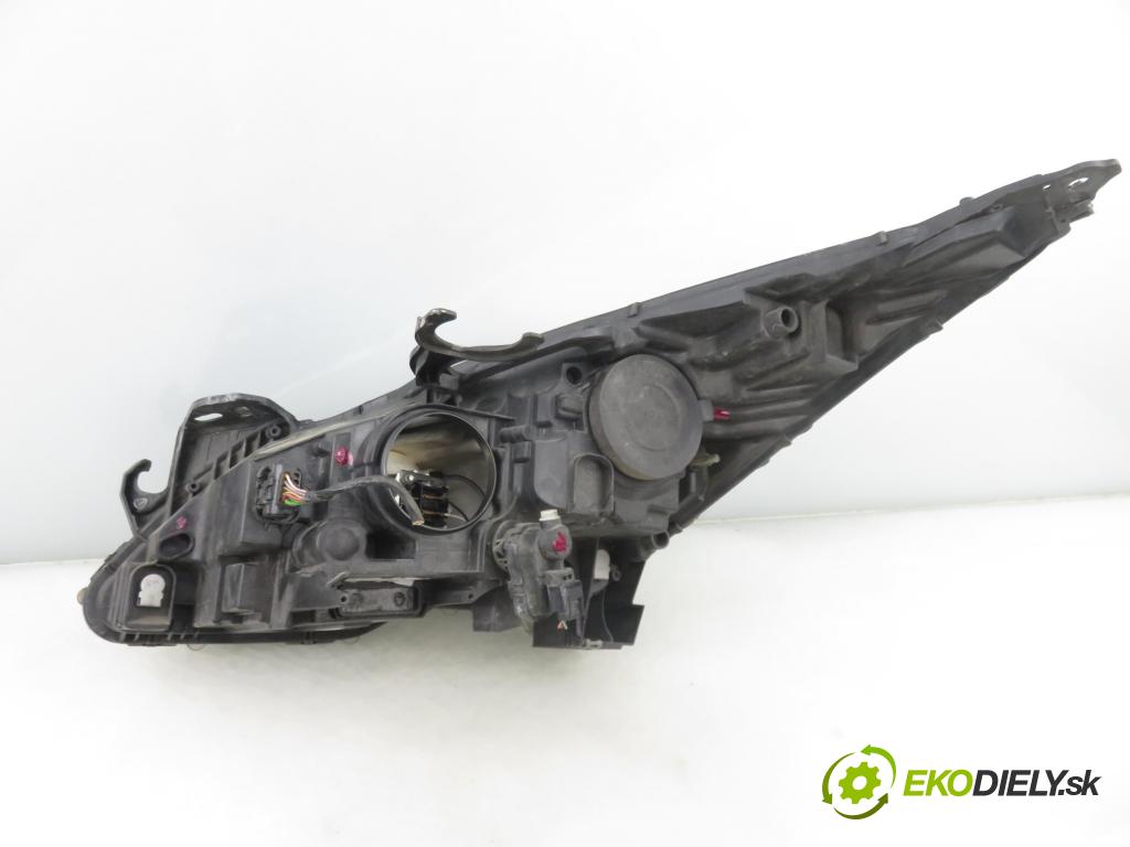 PEUGEOT 5008 (0U_, 0E_) VAN 2010 82,00 1.6 HDi - 9HR (DV6C) 1560,00 Svetlo PP 9682519080