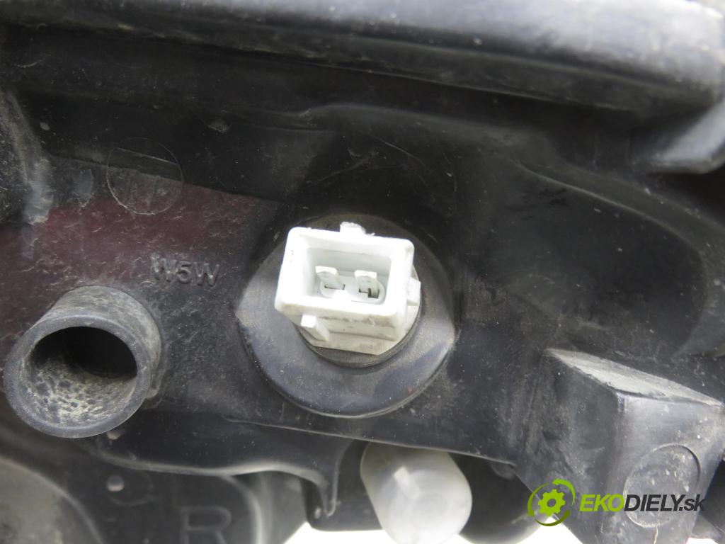 RENAULT SCENIC I (JA0/1_) MINIVAN 2001 79,00 1.6 - K4M 706 1598,00 Svetlo PP