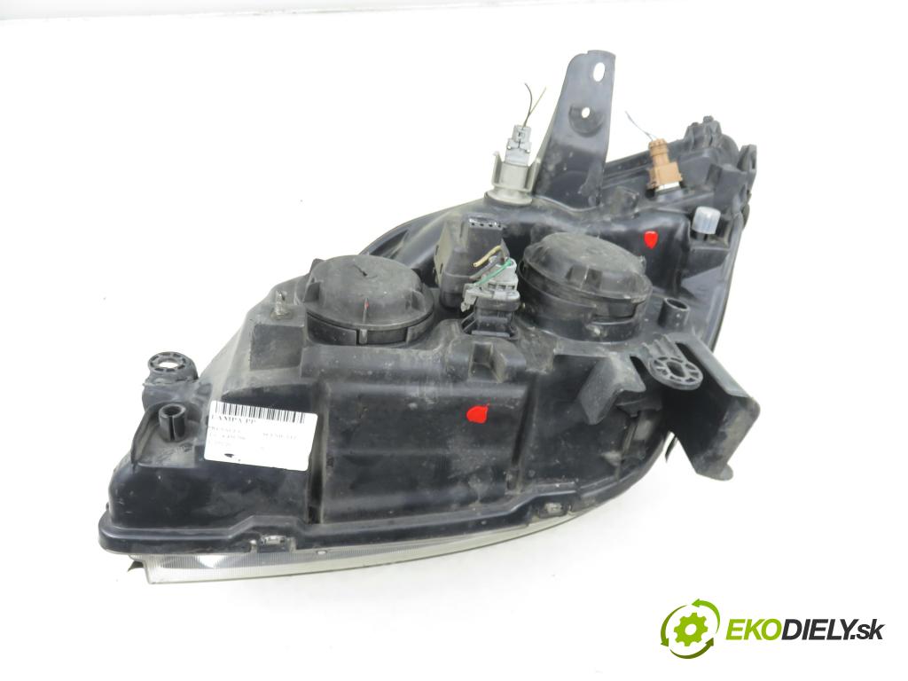 RENAULT SCENIC I (JA0/1_) MINIVAN 2001 79,00 1.6 - K4M 706 1598,00 Svetlo PP