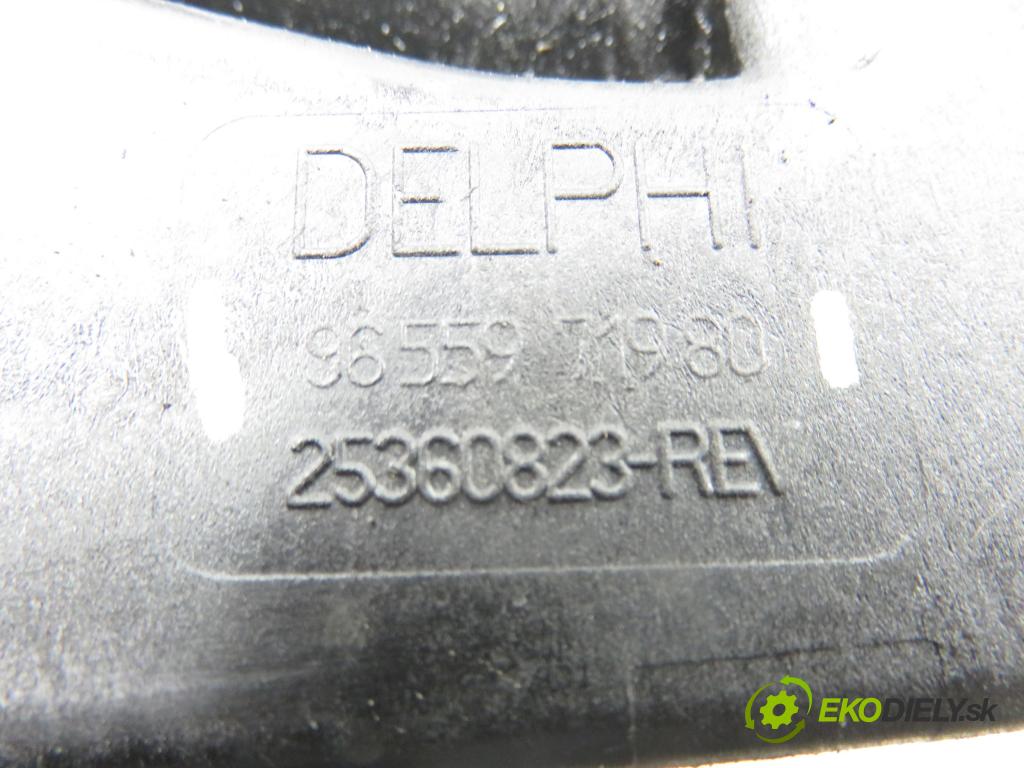 PEUGEOT 307 (3A/C) HB 2005 80,00 1.6 HDi 110 - 9HZ (DV6TED4) 1560,00 Škrtiaca klapka 9655971980 (Škrtiaca klapka)