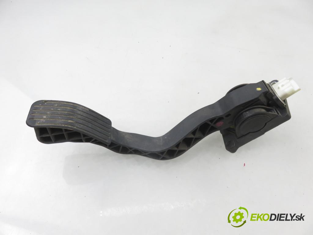 PEUGEOT 307 (3A/C) HB 2005 80,00 1.6 HDi 110 1560,00 Potenciometer plynu 0280752251 ; 9646702180 ; F00C3E2429 (Potenciometer plynového pedálu)