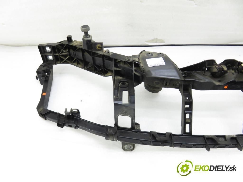 FORD KUGA I SUV 2009 147,00 2.5 4x4 - HYDB 2522,00 Držiak predný