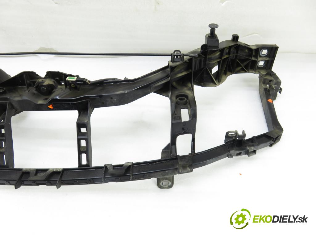 FORD KUGA I SUV 2009 147,00 2.5 4x4 - HYDB 2522,00 Držiak predný