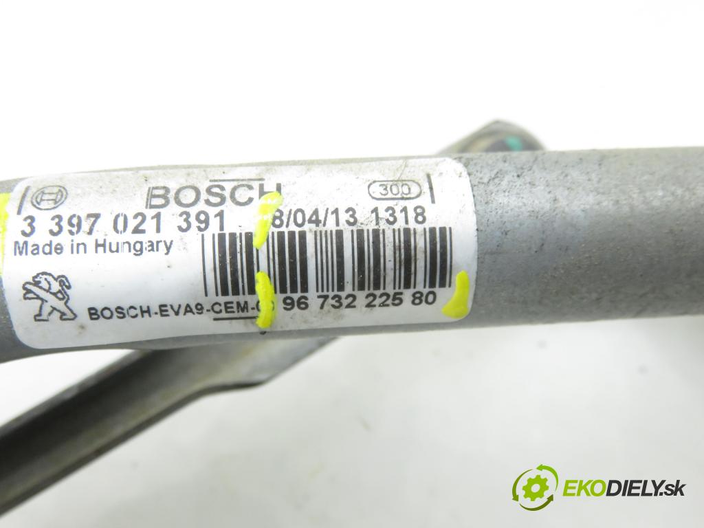 PEUGEOT 208 I (CA_, CC_) HB 2013 88,00 1.6 - 5FS (EP6C) 1598,00 Motorček stieračov 9673222580 ; 3397021391 ; 0390241540