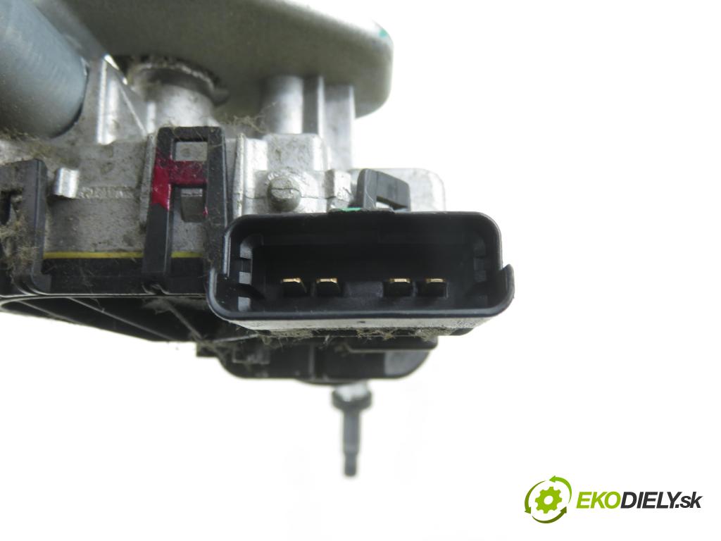 PEUGEOT 208 I (CA_, CC_) HB 2013 88,00 1.6 - 5FS (EP6C) 1598,00 Motorček stieračov 9673222580 ; 3397021391 ; 0390241540