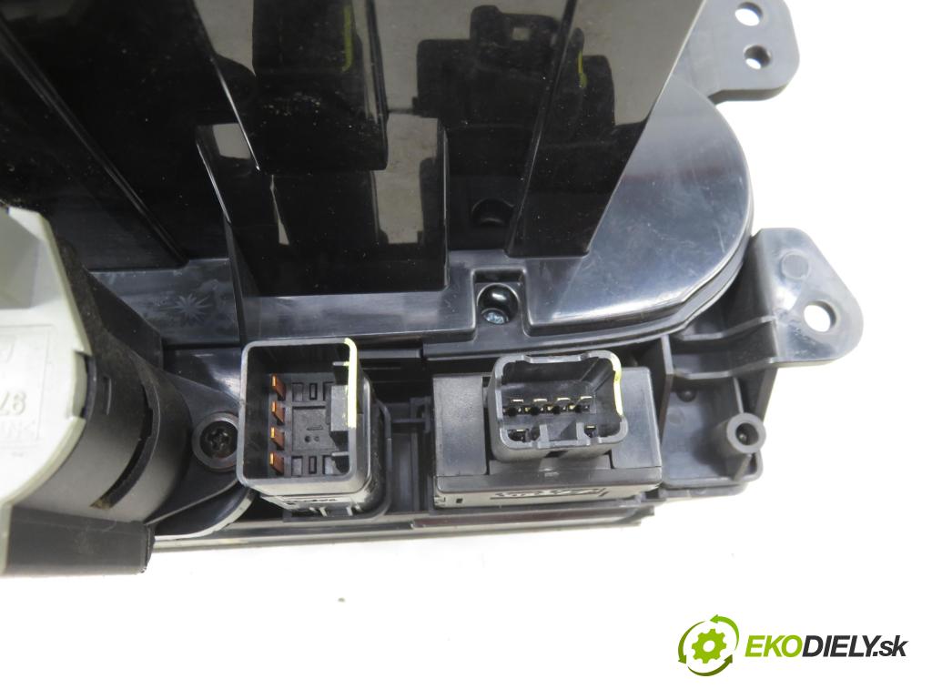 KIA CARNIVAL / GRAND CARNIVAL III (VQ) MINIVAN 2007 136,00 2.9 CRDi - J3 2902,00 Panel kúrenia KLIMATRONIK 972504D252VA ; 937004D080