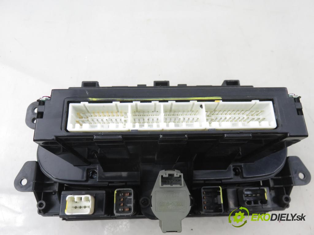 KIA CARNIVAL / GRAND CARNIVAL III (VQ) MINIVAN 2007 136,00 2.9 CRDi - J3 2902,00 Panel kúrenia KLIMATRONIK 972504D252VA ; 937004D080