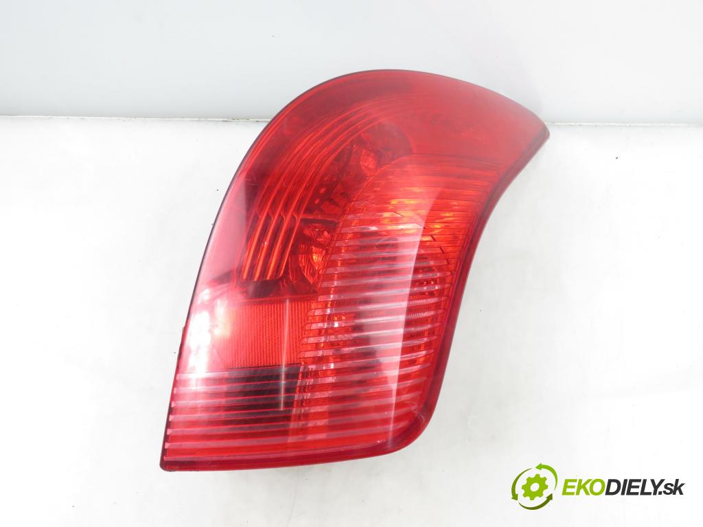 PEUGEOT 308 SW KOMBI 2008 88,00 1.6 16V - 5FW (EP6) 1598,00 světlo pravé zadní 96814438XT