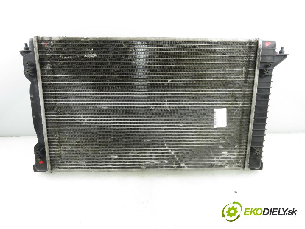 AUDI A4 (8E2, B6) SEDAN 2002 132,00 2.5 TDI V6 180 quattro - AKE 2496,00 chladič vody 