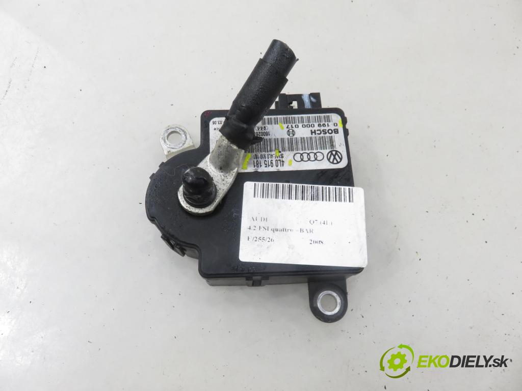 AUDI Q7 (4L) SUV 2008 257,00 4.2 FSI quattro - BAR 4163,00 MODUL akumulátora 4F0915181 ; 4L0910181 ; 0199000017