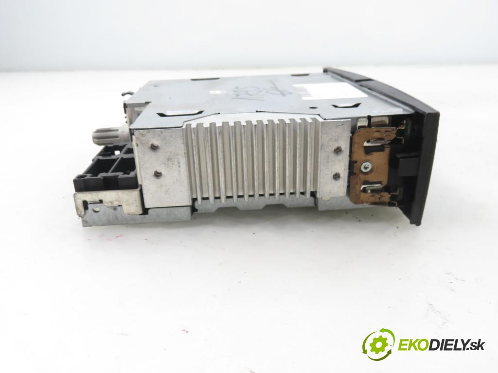 RENAULT MEGANE II (BM0/1_, CM0/1_) HB 2008 78,00 1.5 dCi 106 - K9K 732 1461,00 RADIO CD 8200607918C