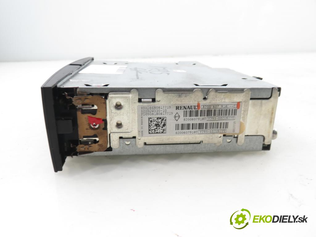 RENAULT MEGANE II (BM0/1_, CM0/1_) HB 2008 78,00 1.5 dCi 106 - K9K 732 1461,00 RADIO CD 8200607918C