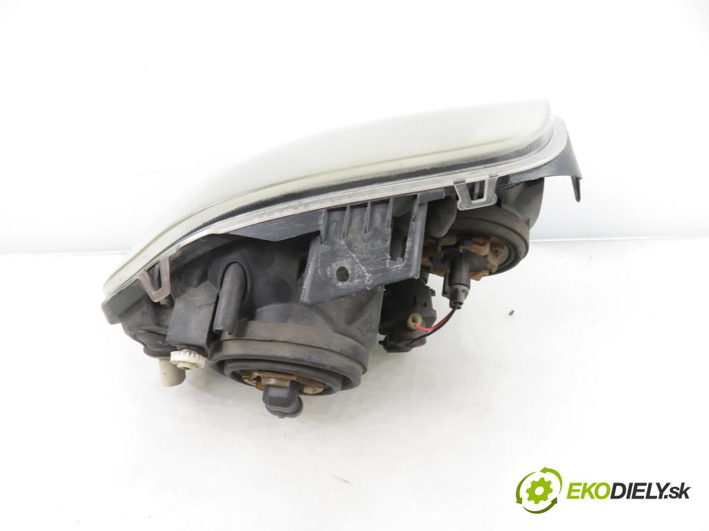 RENAULT THALIA I (LB0/1/2_) SEDAN 2001 55,00 1.4 - K7J 700 1390,00 Svetlo LP