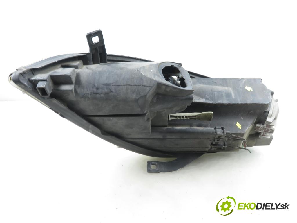 MITSUBISHI COLT VI (Z3_A, Z2_A) HB 2005 80,00 1.5 - 4A91 1499,00 Svetlo PP MR957354 ; 0301208202