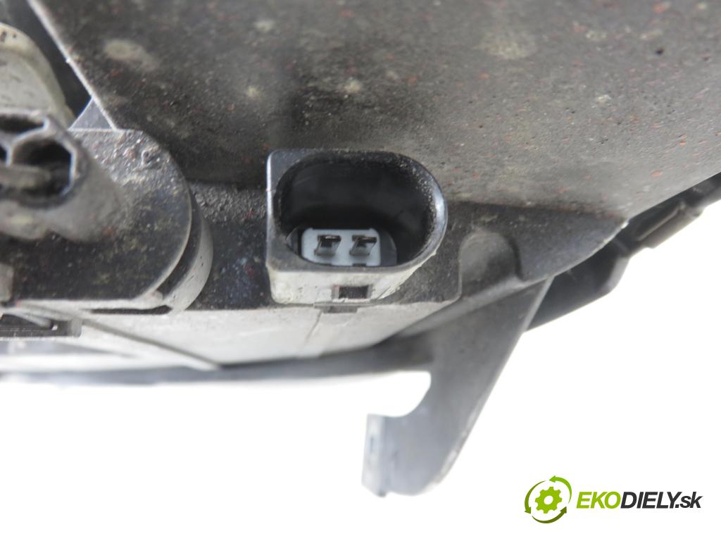 MITSUBISHI COLT VI (Z3_A, Z2_A) HB 2005 80,00 1.5 - 4A91 1499,00 Svetlo PP MR957354 ; 0301208202