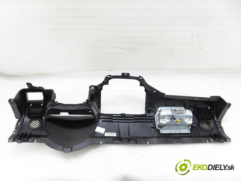 FORD KUGA I SUV 2009 147,00 2.5 4x4 - HYDB 2522,00 palubovka