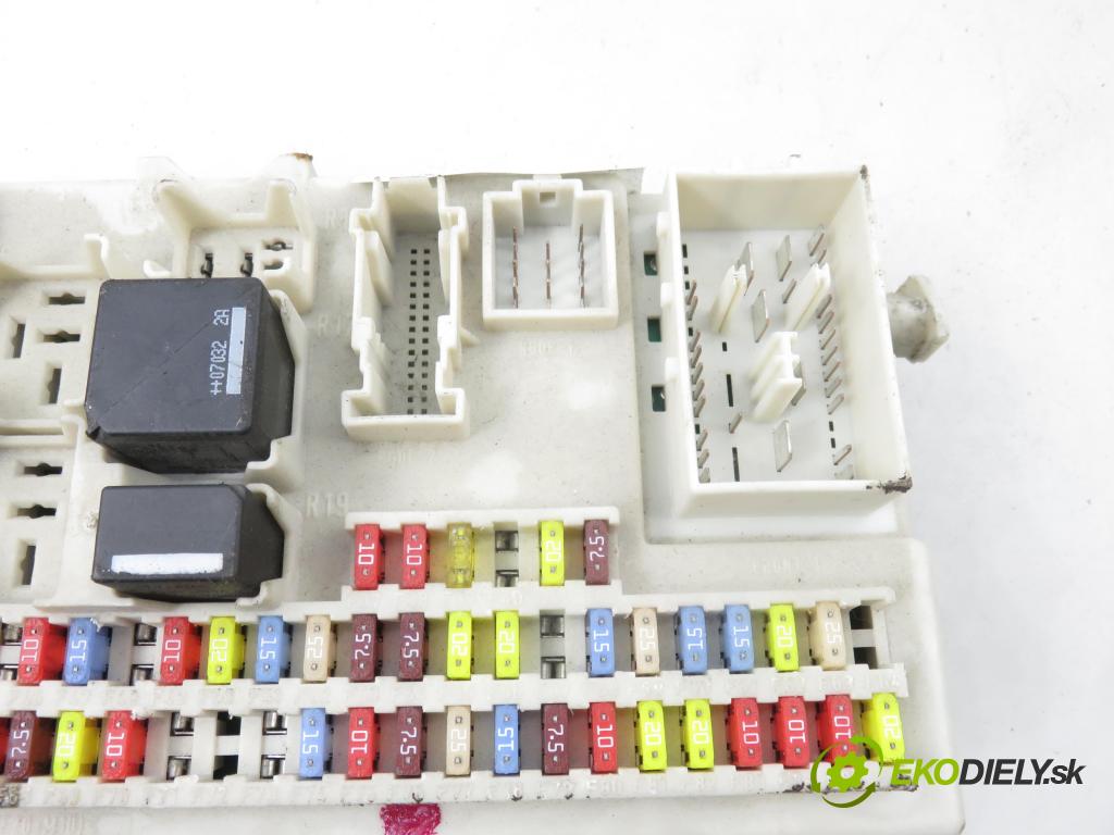 FORD FOCUS C-MAX (DM2) MINIVAN 2007 74,00 1.6 - HWDA 1596,00 MODUL BSI 6M5T14014AKAQ ; 4M5T14A073DJ