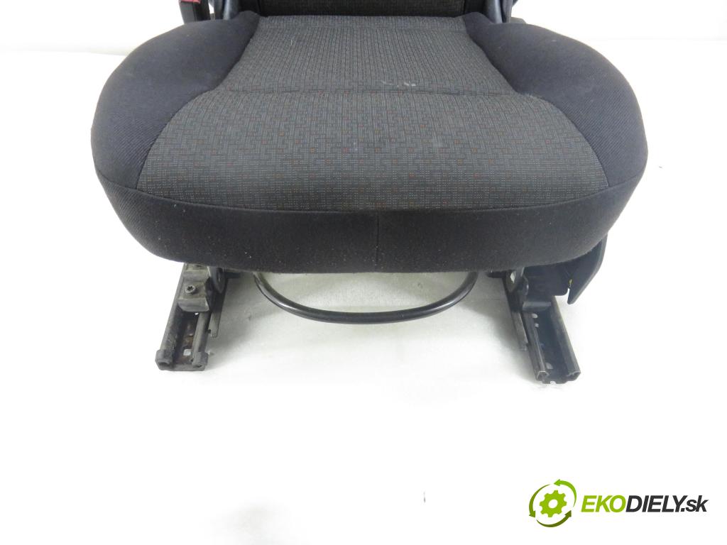 FORD S-MAX (WA6) MINIVAN 2007 107,00 2 - AOWB 1999,00 sedadlo 2 ŘÁDEK pravý