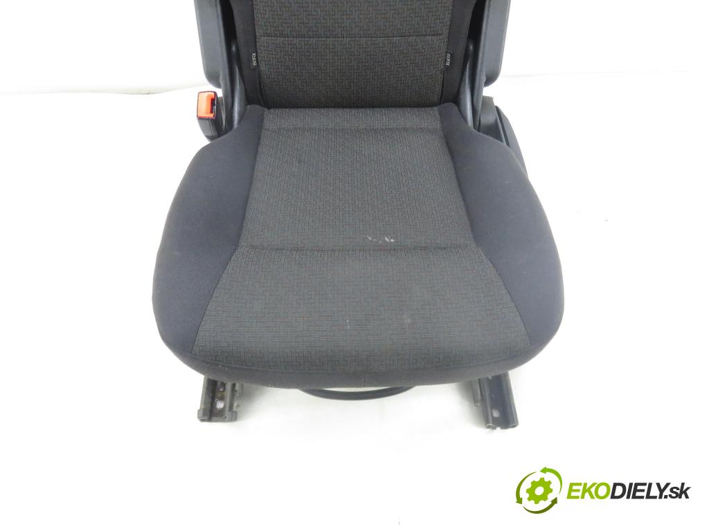 FORD S-MAX (WA6) MINIVAN 2007 107,00 2 - AOWB 1999,00 sedadlo 2 ŘÁDEK pravý