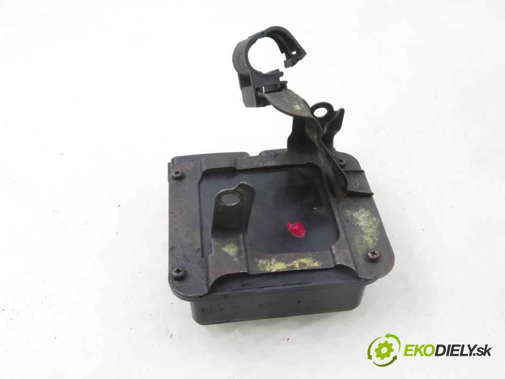TOYOTA COROLLA Verso (ZER_, ZZE12_, R1_) MINIVAN 2005 85,00 2.0 D-4D (CUR10_) - 1CD-FTV 1995,00 řídící jednotka vstřiku 8987120050 ; 1310001261
