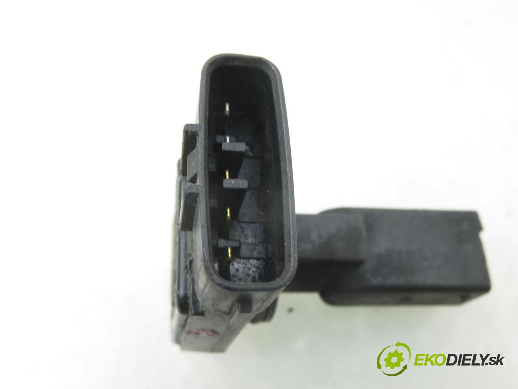 TOYOTA COROLLA Verso (ZER_, ZZE12_, R1_) MINIVAN 2005 85,00 2.0 D-4D (CUR10_) - 1CD-FTV 1995,00 váha vzduchu vzduchu 2220427010 ; AFH70M23