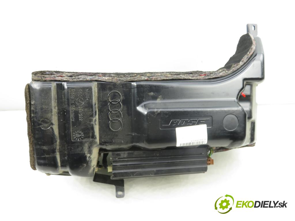 AUDI A6 Avant (4B5, C5) KOMBI 2002 125,00 2.4 quattro - BDV 2393,00 subwoofer 4B0035411A ; 4B0035399E ; 4B0035399C (Audio zařízení)