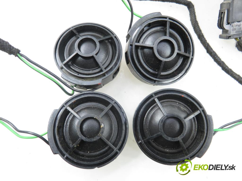 AUDI A6 Avant (4B5, C5) KOMBI 2002 125,00 2.4 quattro - BDV 2393,00 subwoofer 4B0035411A ; 4B0035399E ; 4B0035399C (Audio zařízení)