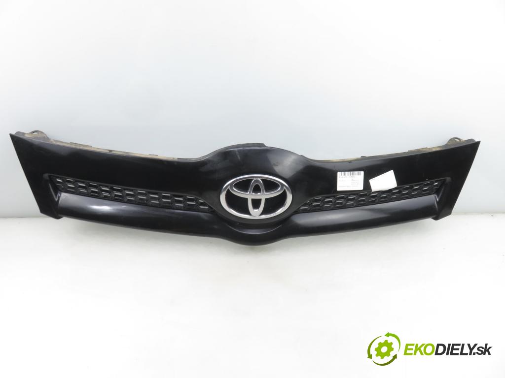 TOYOTA COROLLA Verso (ZER_, ZZE12_, R1_) MINIVAN 2005 85,00 2.0 D-4D (CUR10_) - 1CD-FTV 1995,00 mřížka / maska 531110F020