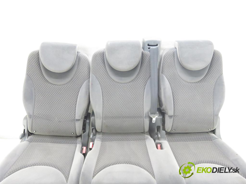 FIAT SCUDO (270_, 272_) BUS 2010 100,00 2.0 D Multijet - RHR 1997,00 Sedadlá, sedačky Sedadlo