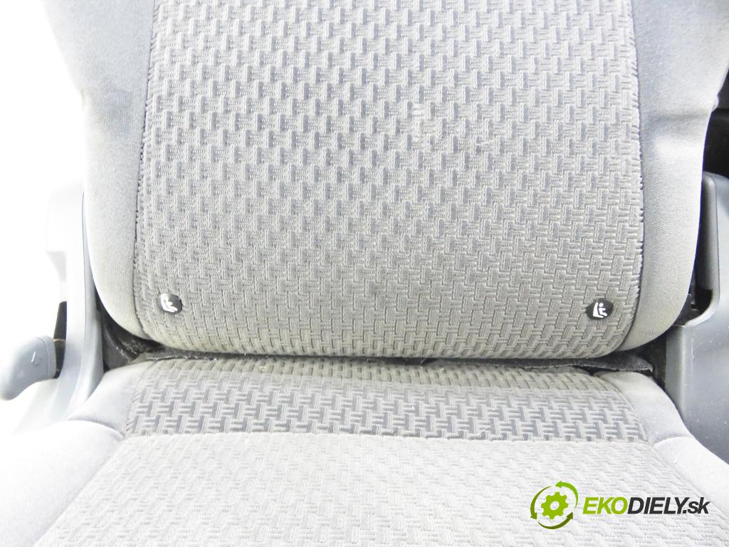 FIAT SCUDO (270_, 272_) BUS 2010 100,00 2.0 D Multijet - RHR 1997,00 Sedadlá, sedačky Sedadlo