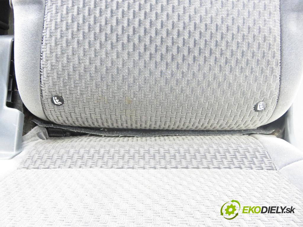 FIAT SCUDO (270_, 272_) BUS 2010 100,00 2.0 D Multijet - RHR 1997,00 Sedadlá, sedačky Sedadlo