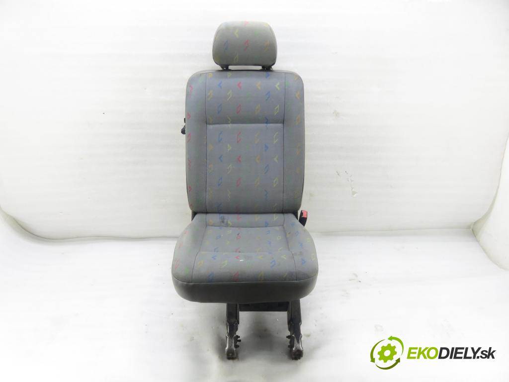 VW TRANSPORTER V Autobus (7HB, 7HJ, 7EB, 7EJ, 7EF, 7EG, 7HF, 7E BUS 2003 77,00 1.9 TDI - AXB 1896,00 Sedadlo 2 rad pravy