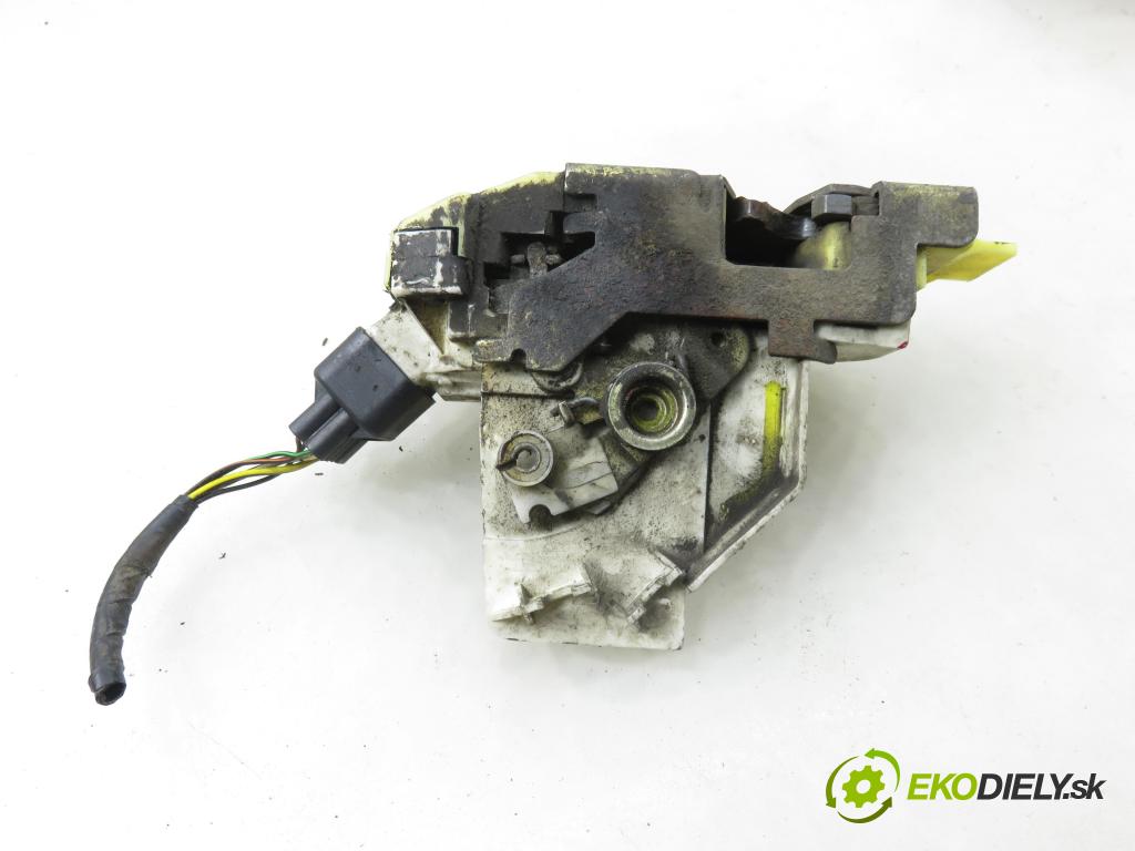 FORD FOCUS (DAW, DBW) HB 1999 66,00 1.8 TDDi 90 - C9DA 1753,00 zámok XS41A21813CE