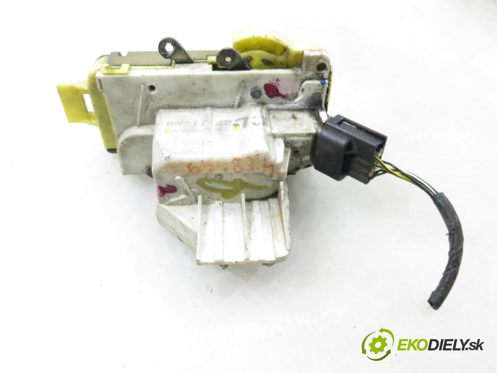 FORD FOCUS (DAW, DBW) HB 1999 66,00 1.8 TDDi 90 - C9DA 1753,00 zámok XS41A21813CE